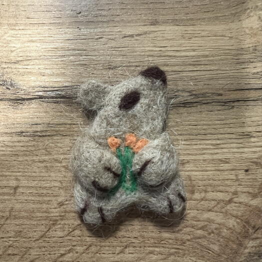 Broche de fieltro oso