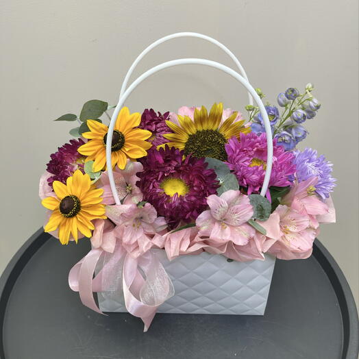 «Заряд радости» дофаминовый букет в сумке 🌸