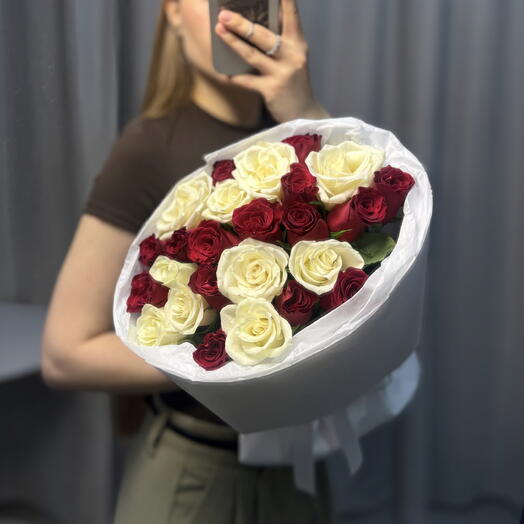 Микс из 25 кенийских роз
