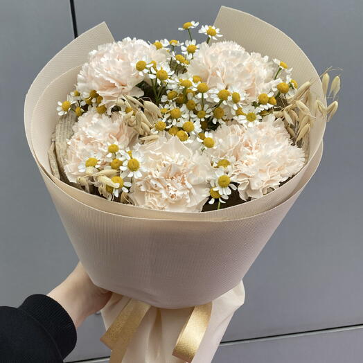 Букет осенний с ромашками и диантусами
