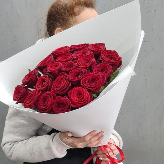 Букет из 21 красной розы