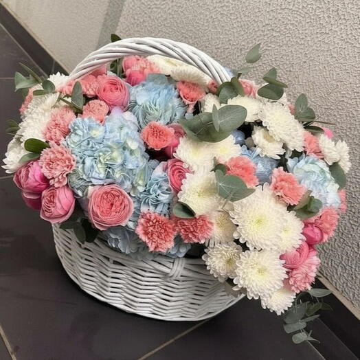 Букет в корзине с Гортензиями
