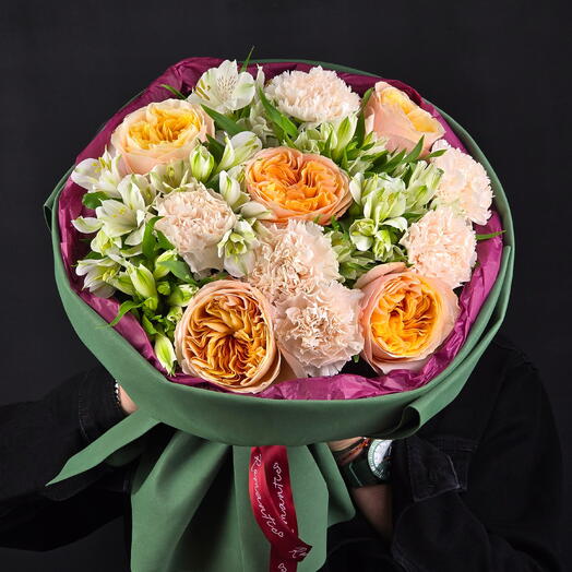 Авторский букет "Miss Rose 🌸"  с пионовидными розами
