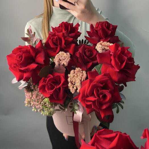 Стильная композиция в красной гамме Цвета страсти 🥰