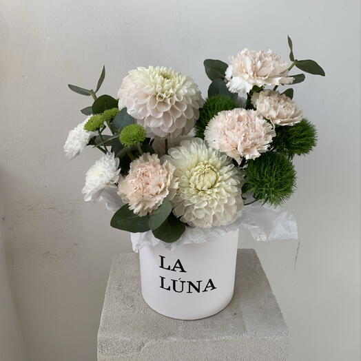 La Luna Flowers
