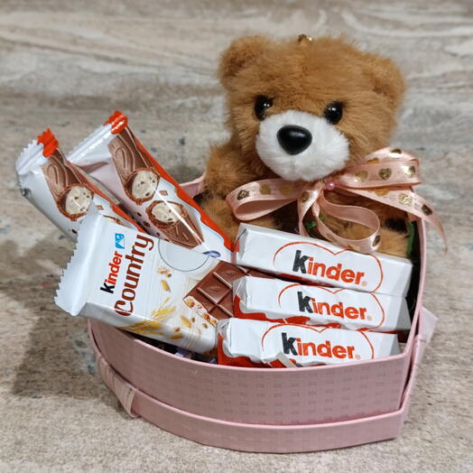 Сладкий бокс KINDER с мишкой