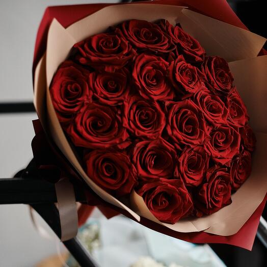 Ramo de rosas rojas "Modesto Casanova"