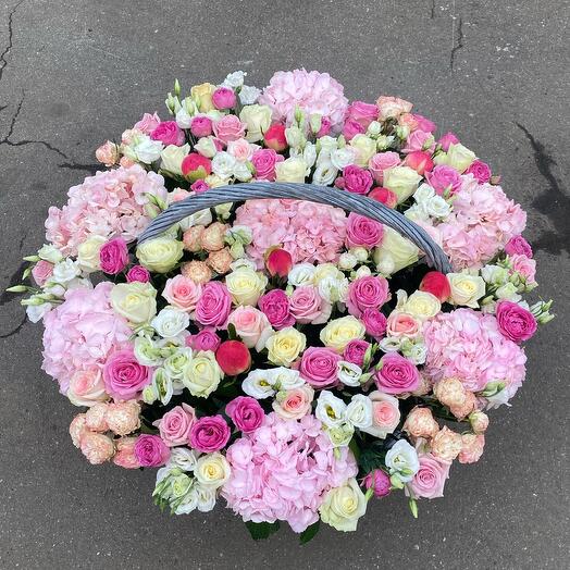 Basket with flowers