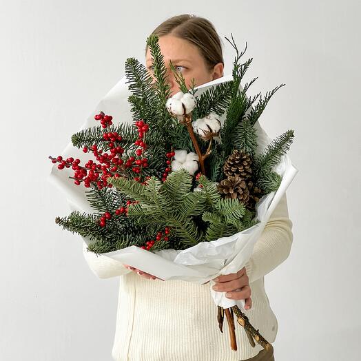 Зимний букет из хвои, хлопка и ягод илекса Букет 131 Buket in Moscow