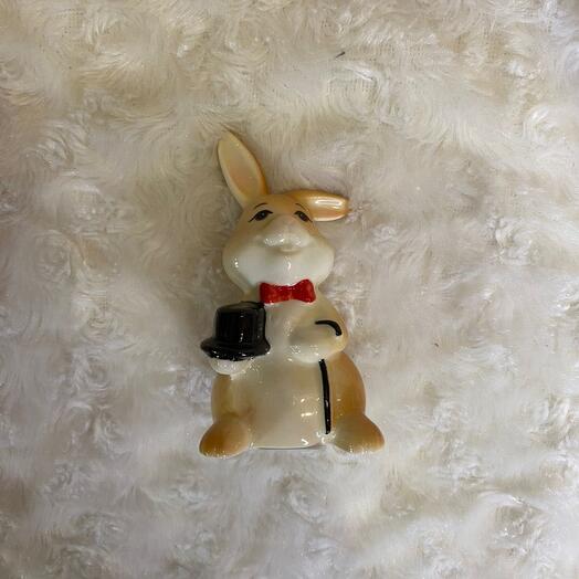 Фигурка зайчик