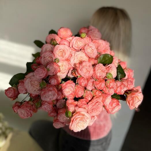 17 Кустовых роз