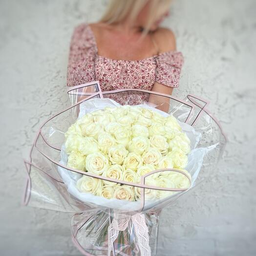 50 white roses