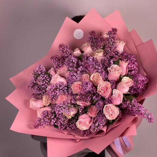 Букет из роз и сирени