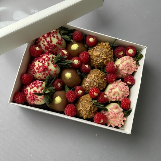 Gift sweet set of chocolate-covered strawberries