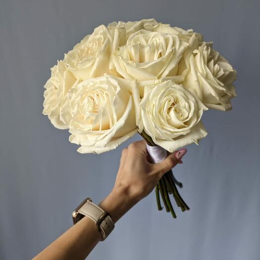 Ramo de novia de rosas blancas