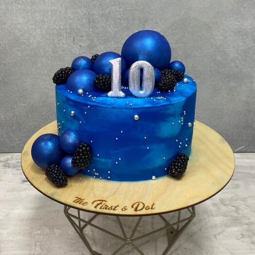 Cake for your man 🤍