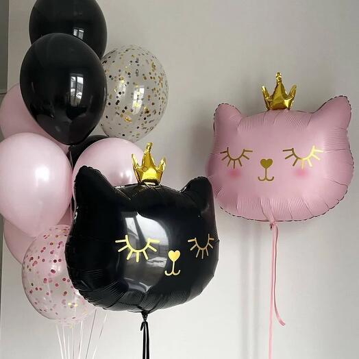 Шарики с кошками в коронах на день рождения