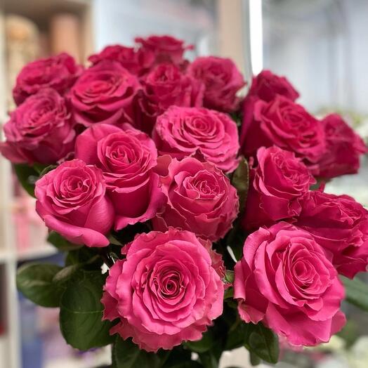 9 crimson roses