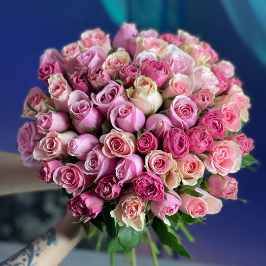 51 Розовых роз