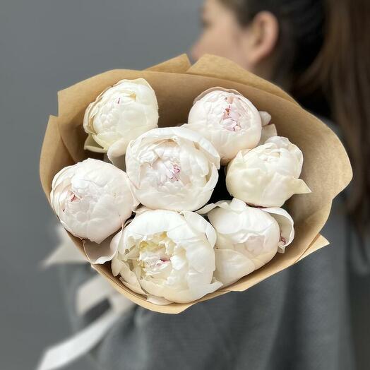 7 белых пионов, в крафте peony (0006)