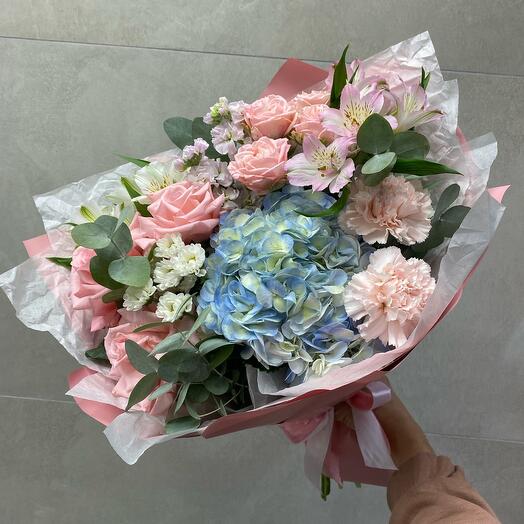 Нежный букет с гортензией🌸