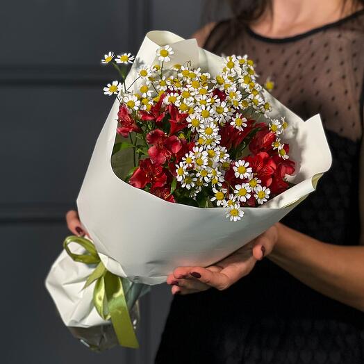 Bouquet of alstroemeria and chamomile