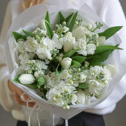 Тюльпаны и ароматная маттиола🤍