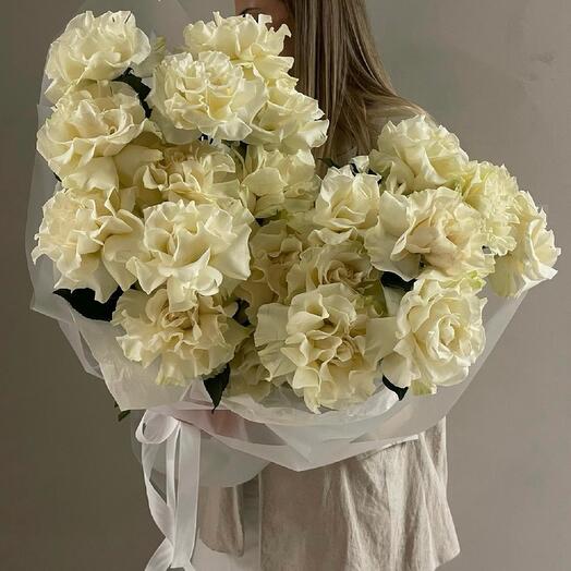Букет из французских роз White Mondiale