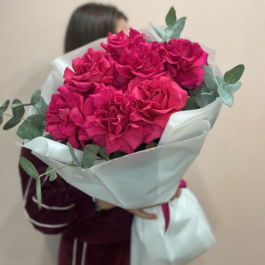 Ажурные малиновые розы