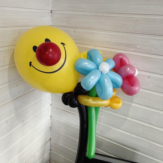 Весёлый смайлик с букетом. Цветы из шаров. Набор шаров. Шары шарики