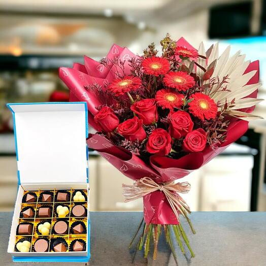 A Beautiful Dream Flowers Bouquet With Assorted Flavors Chocolate Box 16 pcs