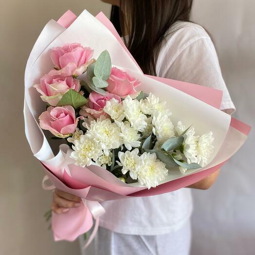 White Chrysanthemums and Roses Bouquet-5635