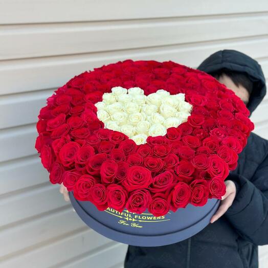 Букет в шляпной коробке LOVE