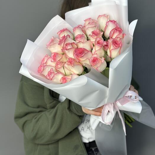 Bouquet of 25 Kenyan roses