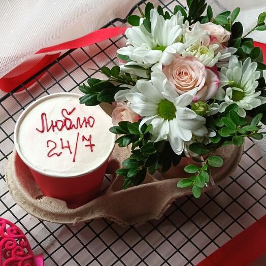 Flowers in a glass + cake in a glass