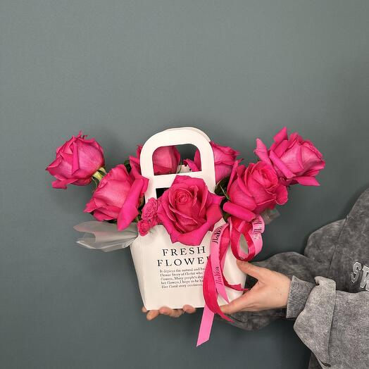Arreglo de rosas brillantes