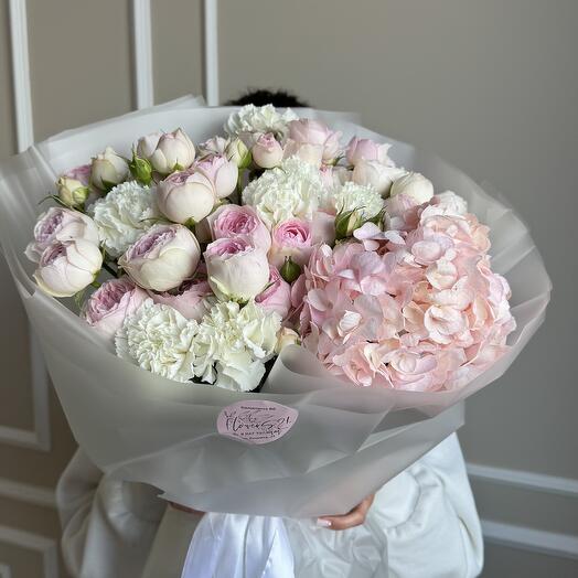 Букет с гортензиями 💐диантусами