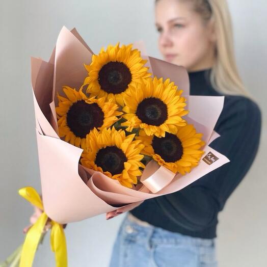 Подсолнухи в стильной упаковке 🌻
