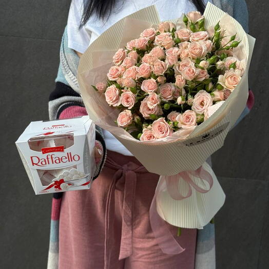Yummy Flower kit 🌸🦋🪷 - a set of a wonderful bouquet of spray roses and delicious Raffaello