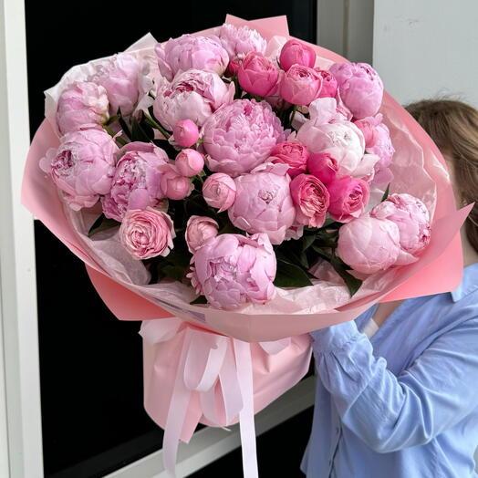 Авторский букет «Just Peonies»