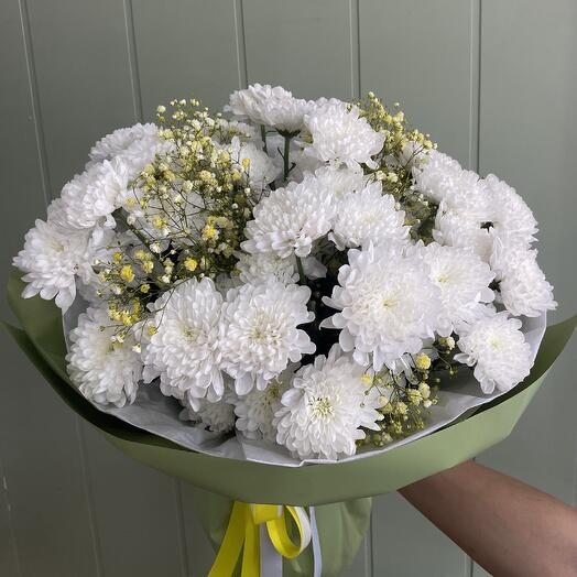Сборный букет из хризантем