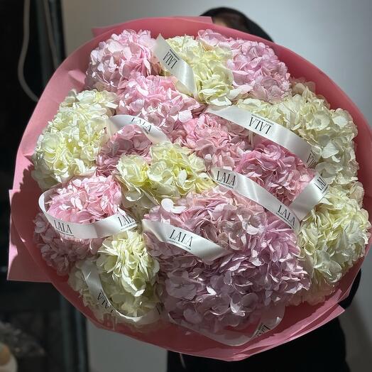 Букет из гортензии микс