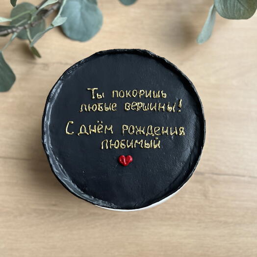Черный торт с золотом