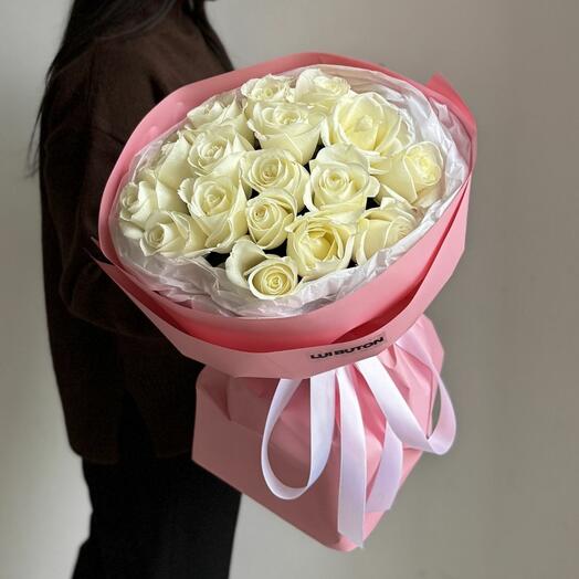 Букет "17 белых роз"