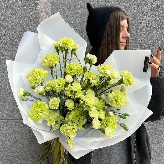 Дуо букет в коробке: одноголовая гвоздика, кустовая гвоздика