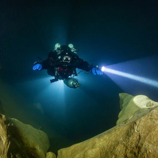 Подарочный сертификат «Пробный курс по дайвингу VIP» (Пакет 1, 1 человек (Индивидуально))