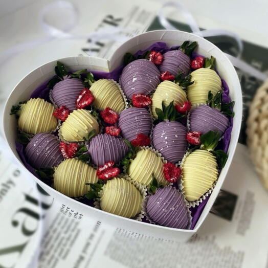 Сердце с клубникой