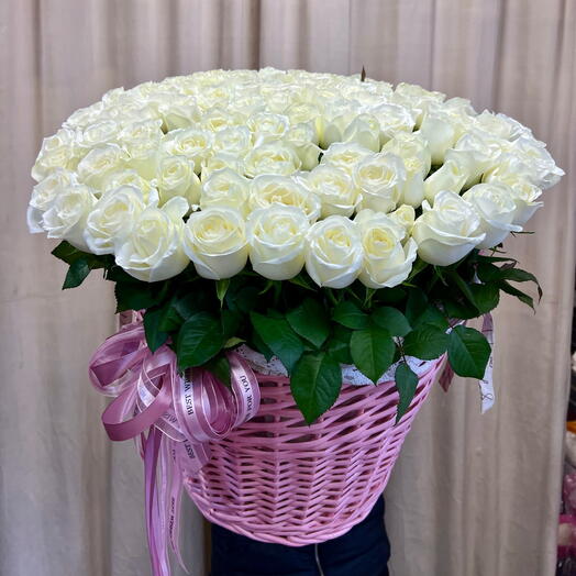 Корзина из 101 розы
