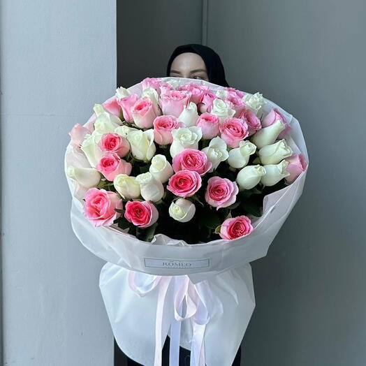 Нежный букет из классических роз