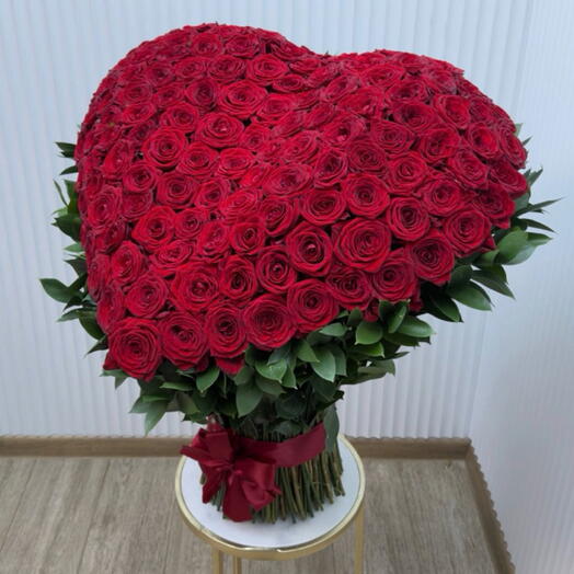3D сердце из красной розы с рускусом